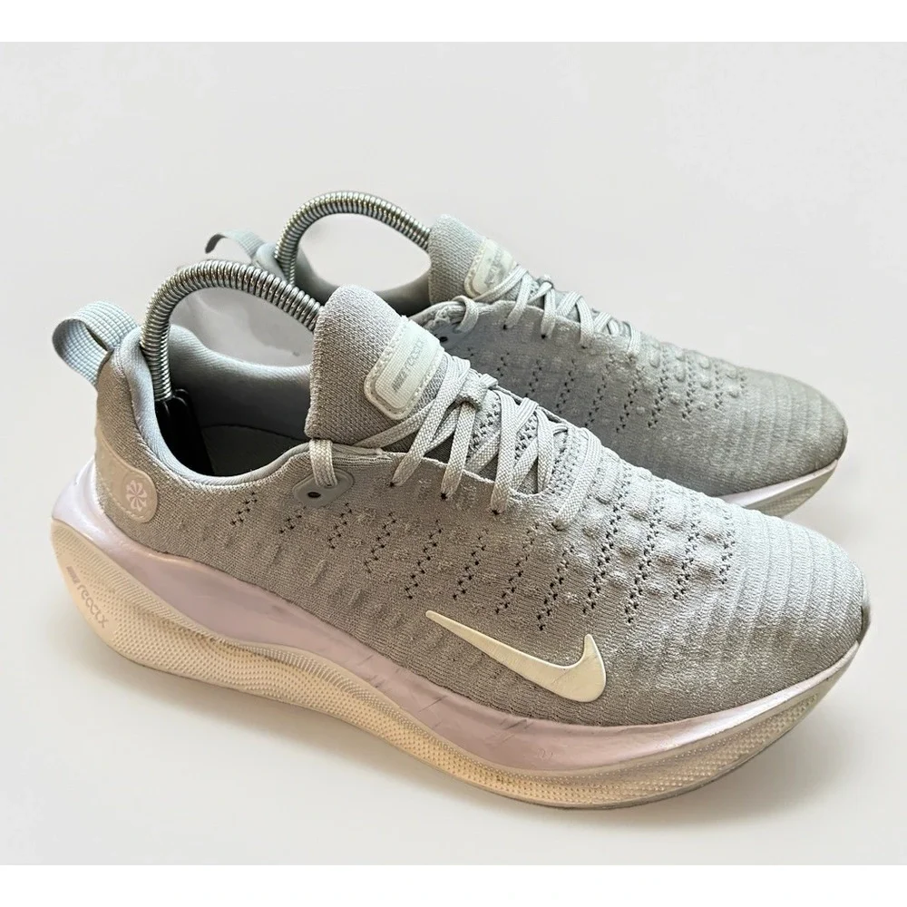 Nike ReactX Infinity Run 4 Running Sneakers Light Smoke Grey Women's Size 8 Wide